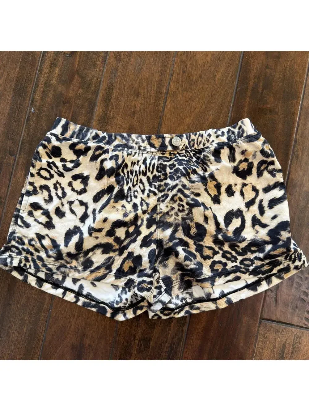 Tulio Leopard print shorts with pockets #animalprint #summer